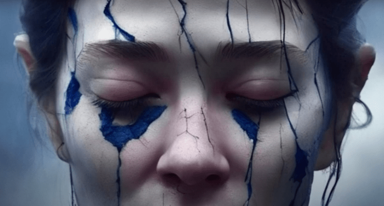 PEELED CUBES Walking Out