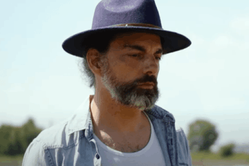 I Keep Walking The One Armed Man