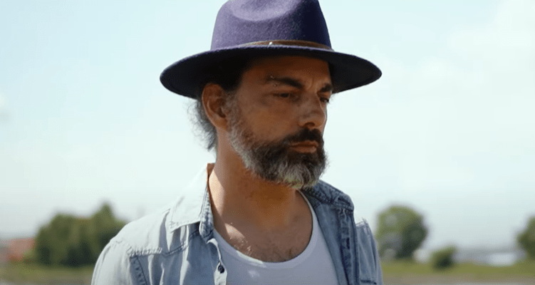 I Keep Walking The One Armed Man