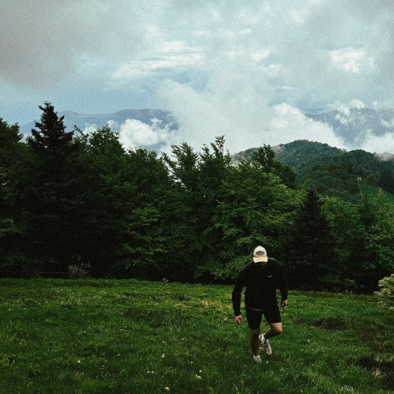loner deer columbia sweater