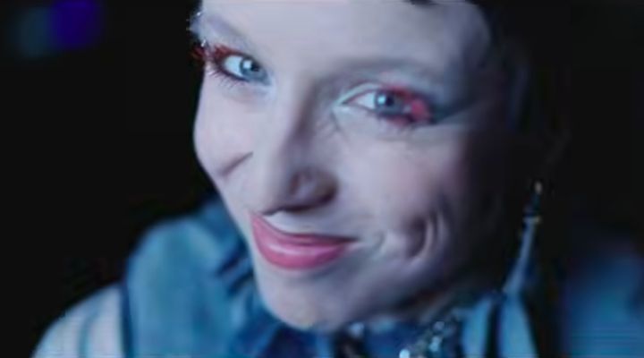 JeanneTo feat. Josy Basar Le cirque au village